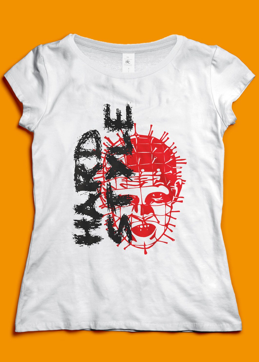 Weißes Frauen T-Shirt mit dem Text Hardstyle und einem creepy Kopf